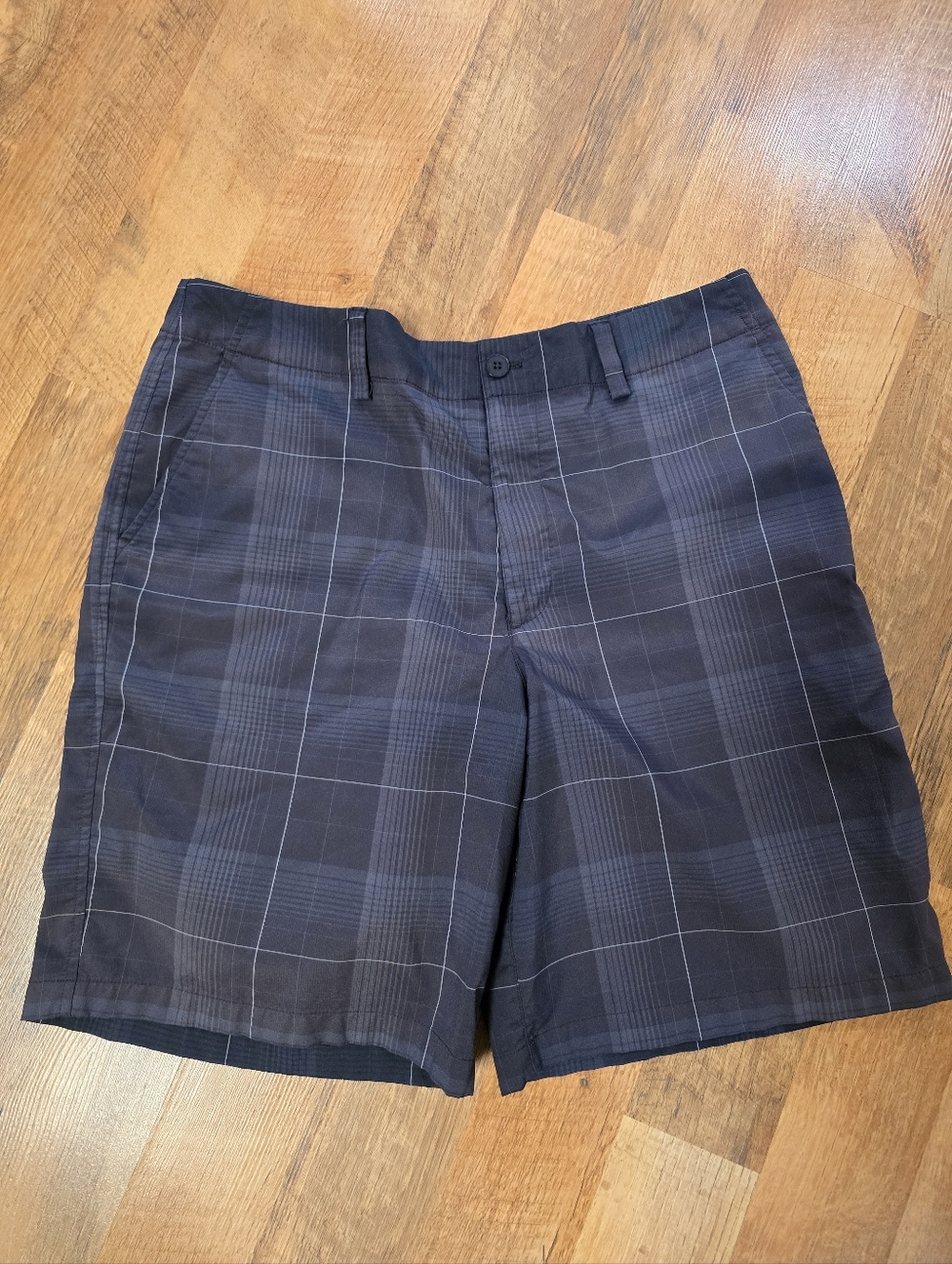 Under Armour Black and Gray Flat Front Shorts 36